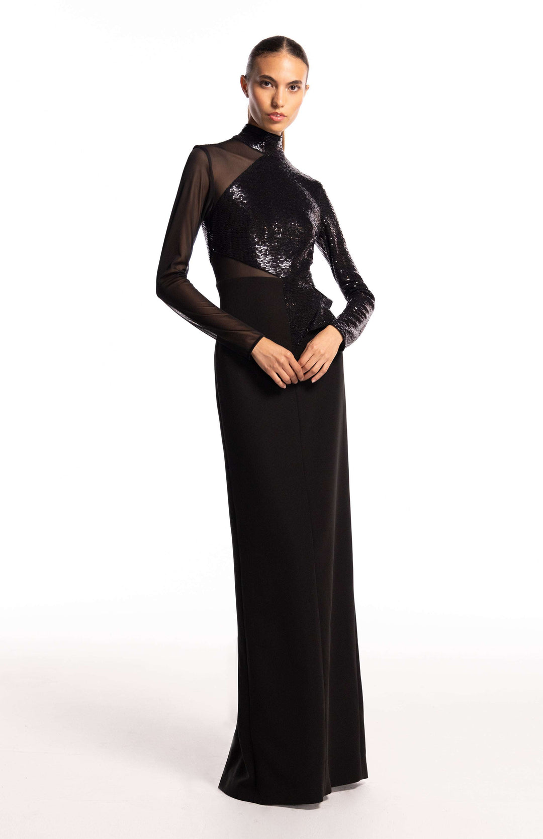 Daria | Sleek Sophistication: Long Evening Gown