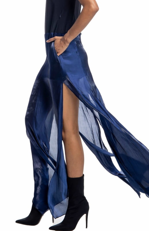 close up of long tee shirt dress
