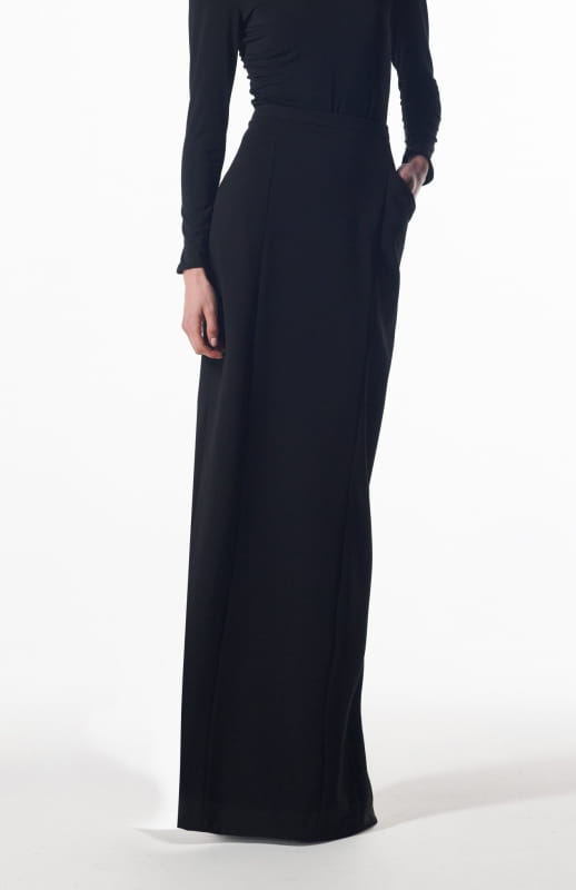 black maxi skirt close up