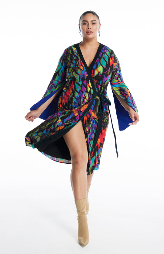 Amaryllis Papillon | Radiant Colors: Printed Wrap Dress