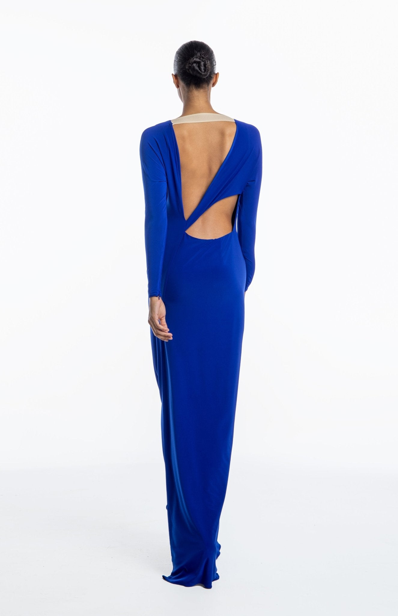 Long sleeve hot sale backless gown